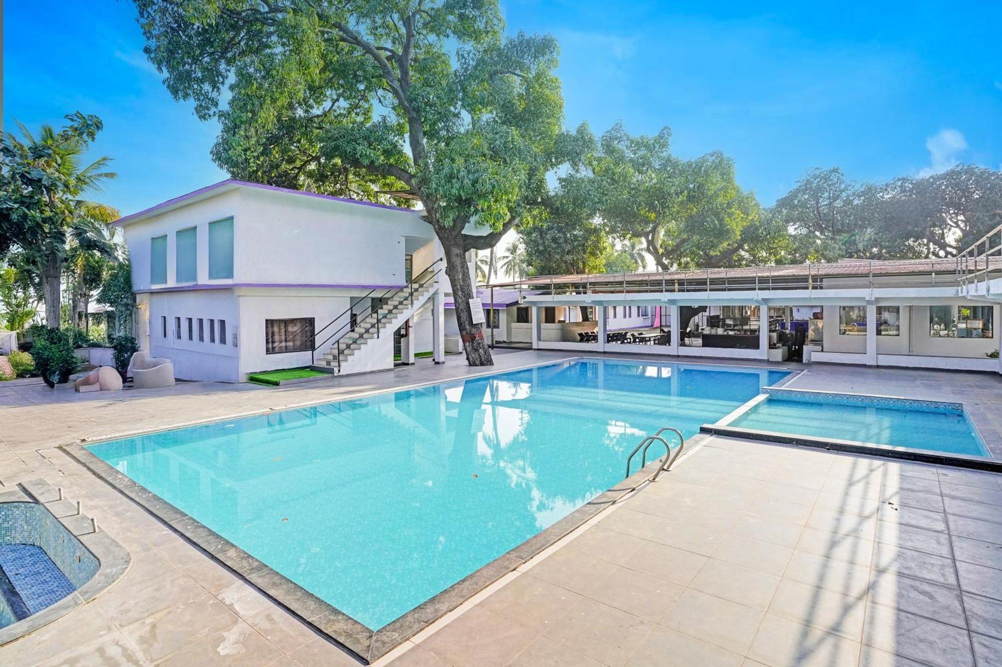 Hotel O Summer House Daman Bagian luar foto